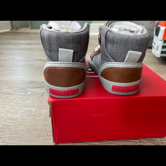 See Kai run shoes. - Picture 4 of 6